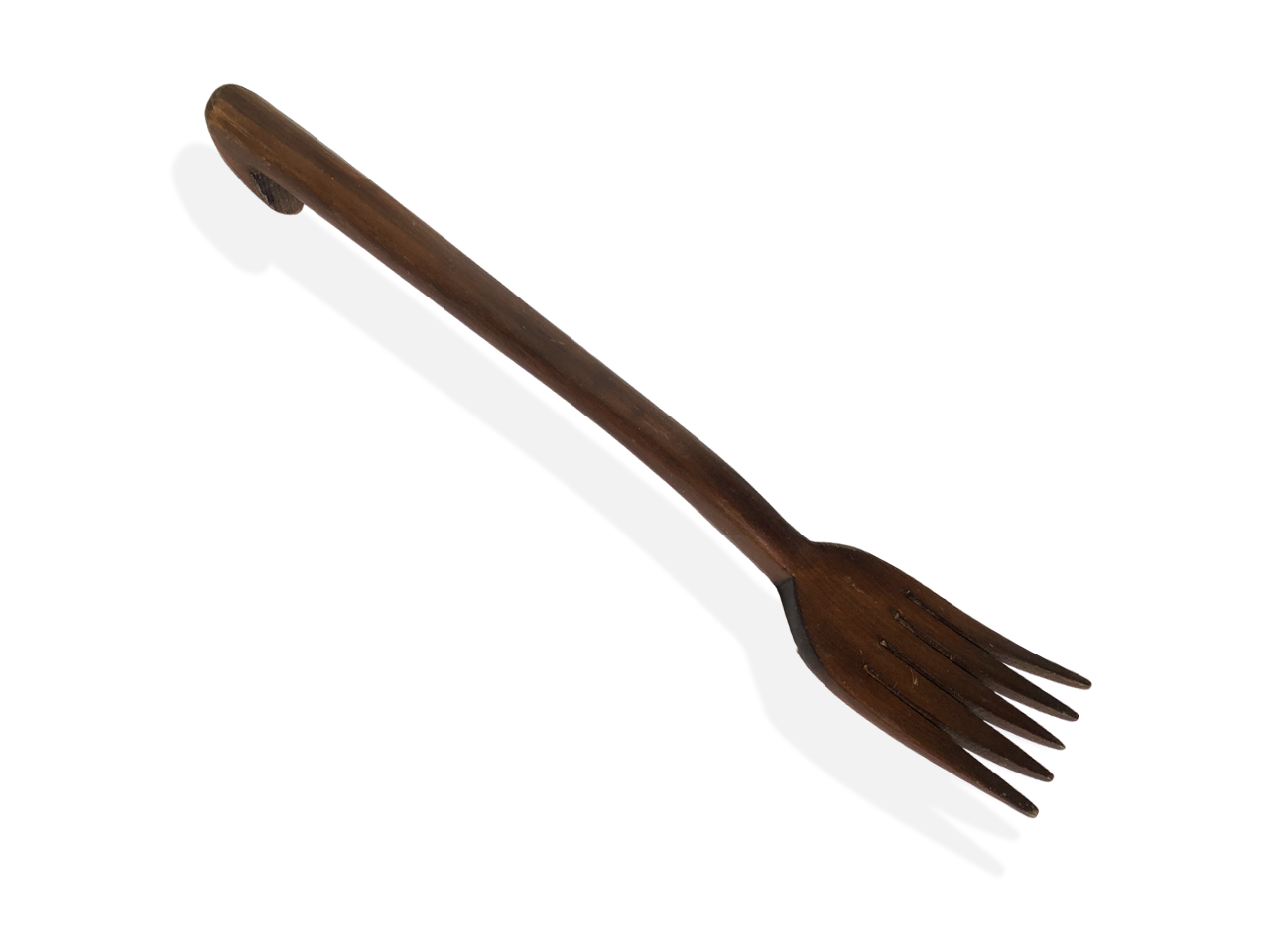Grande forchetta intagliata in legno.